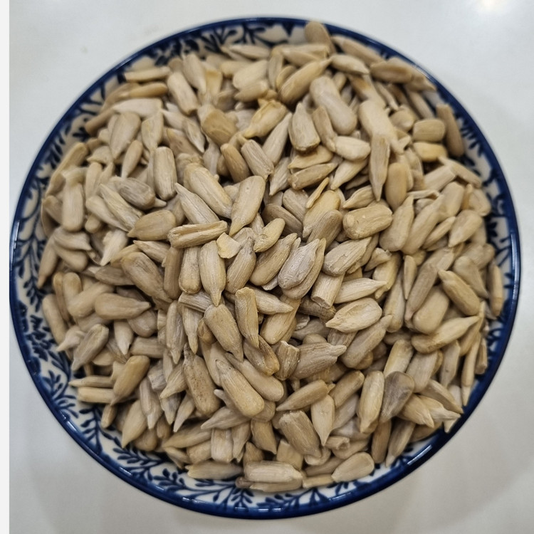 مغز تخمه آفتابگردان خام 500گرمی اَوسینا