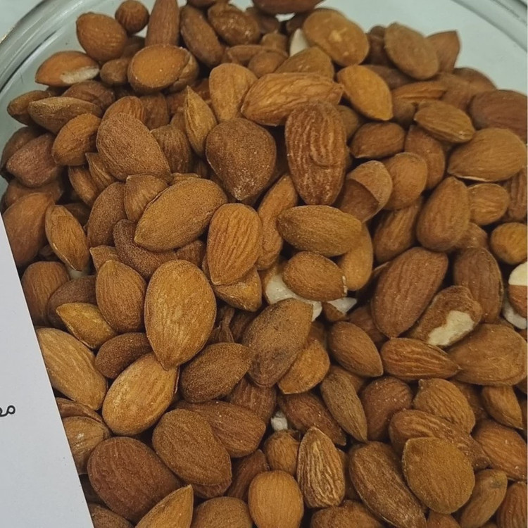 کره بادام درختی 500گرمی اَوسینا